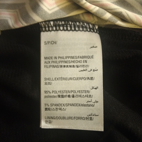 Geo-Print Wrap Dress - Picture 8 of 8